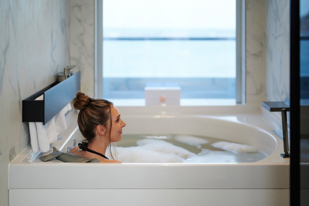 Spa-Suite-auf-dem-Schiff-Scenic-Eclipse-II-von-Scenic