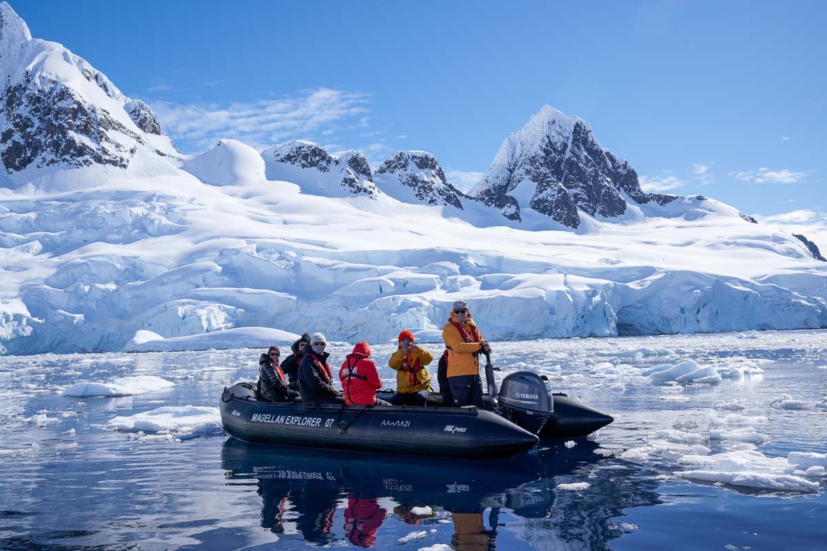 Zodiac-Antarktis-Antarctica21-Air-Cruise