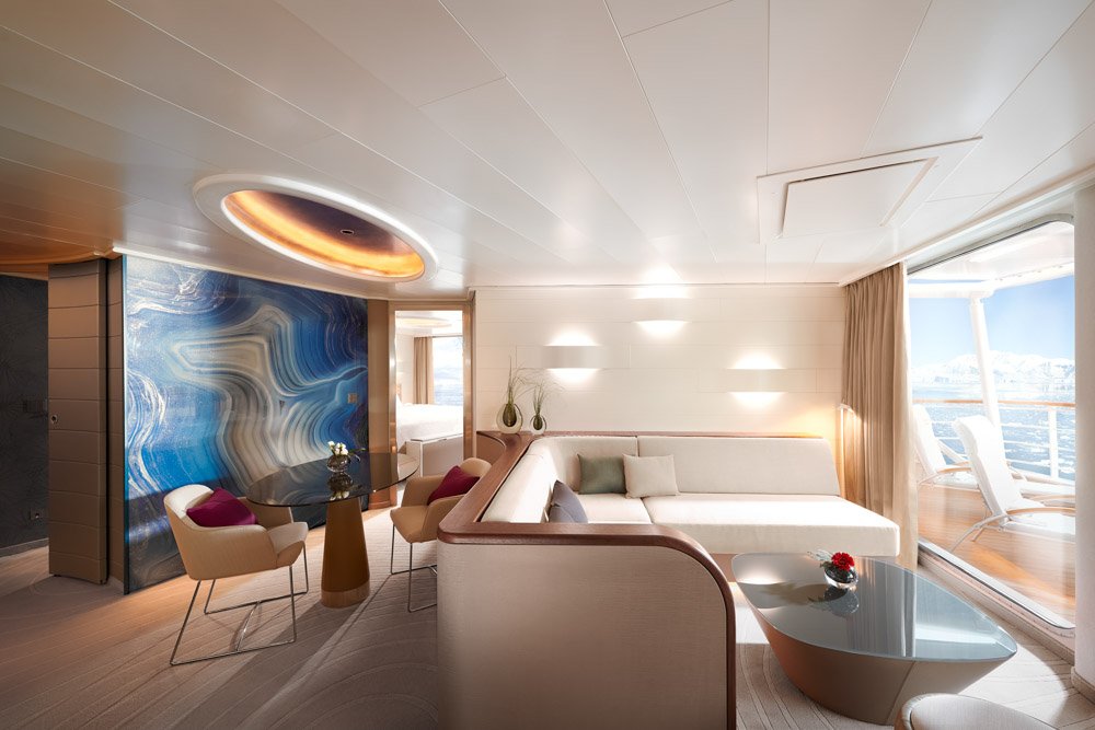 Hapag-Lloyd-HANSEATIC-nature-Grand-Suite-Wohnbereich