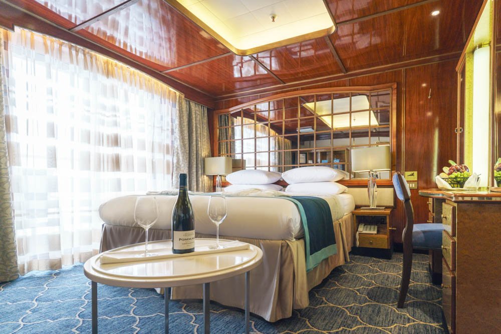 Deluxe-Suite-der-MV-Sea-Spirit-von-Poseidon-Expeditions