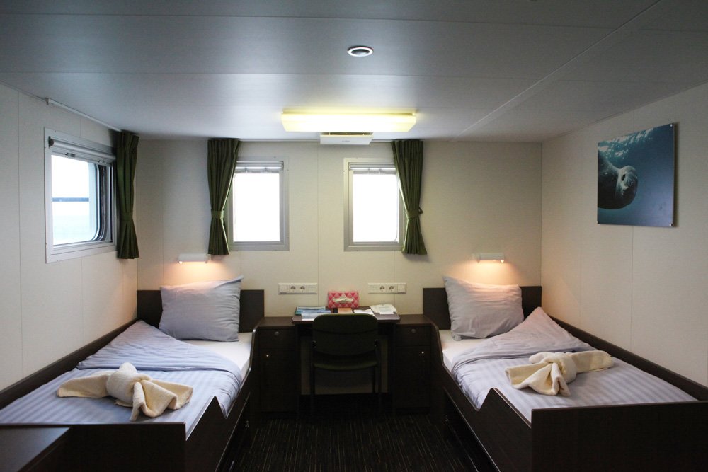 Doppel-Deluxe-Kabine-Ortelius-Monica-Salmang-Oceanwide-Expeditions-2