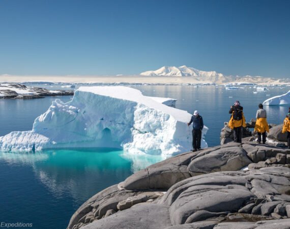Antarktis Express Kreuze Süden Fliege Norden Ocean Explorer © Acacia Johnson Quark Expeditions