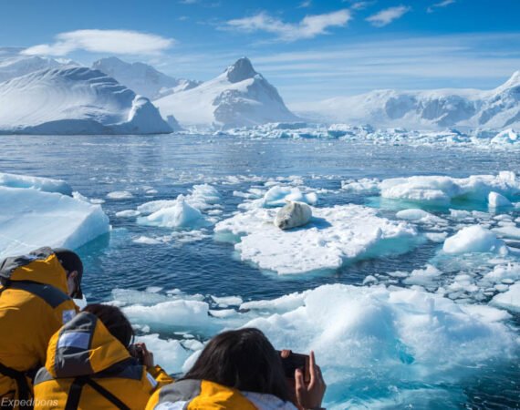 Antarktis Express Südlicher Polarkreis Ocean Explorer © Acacia Johnson Quark Expeditions
