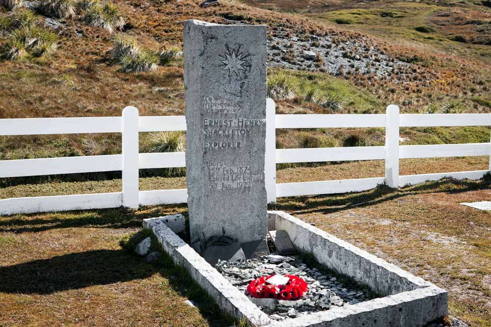 Grabstein-von-Sir-Ernest-Shakleton-in-Grytviken-auf-Sudgeorgien-1