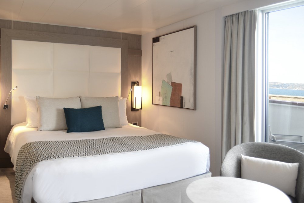 PONANT-Sisterships-Deluxe-Suite-PONANT-TamarSarkissian-2