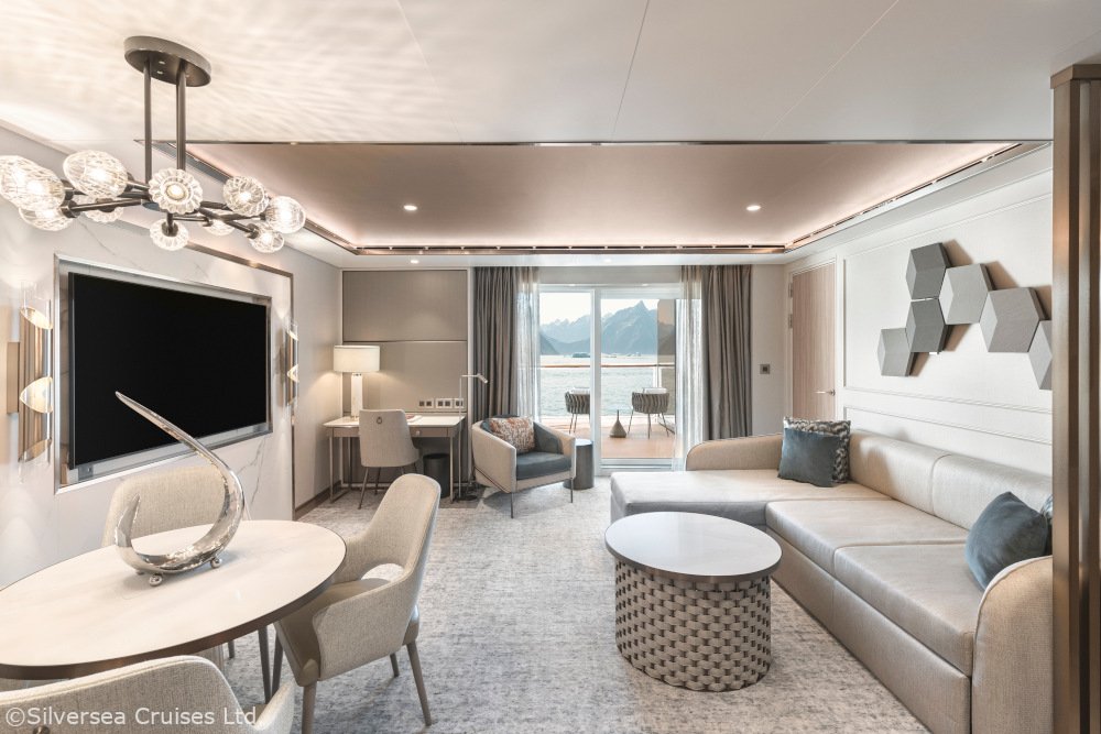 Silversea-Cruises-Ltd-Silver-Endeavour-Signature-Suite