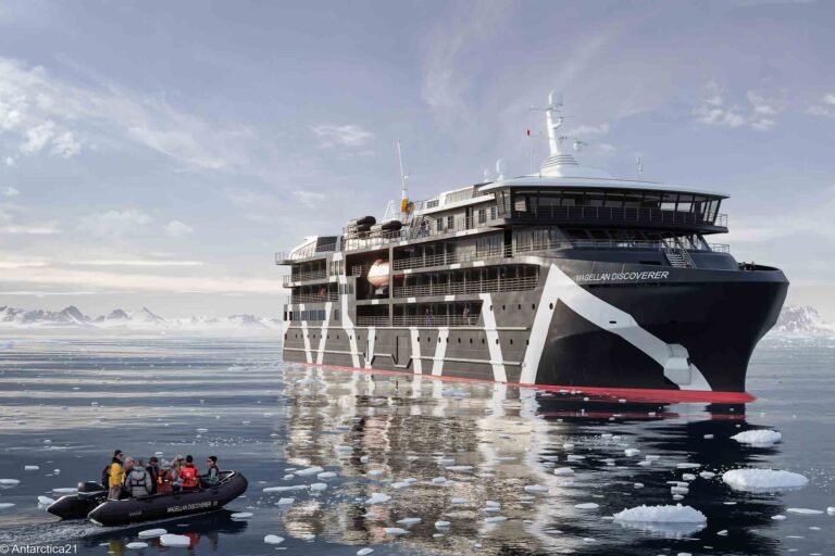 Schiff Magellan Discoverer von Antarctica21